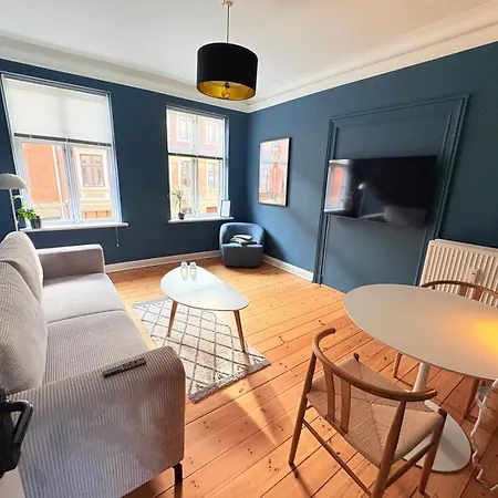 Greenbrook Homes - Blue Lounge 3*