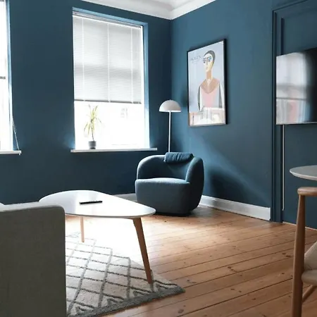 Greenbrook Homes - Blue Lounge Bed & Breakfast