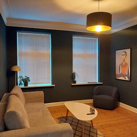 Greenbrook Homes - Blue Lounge Bed & Breakfast
